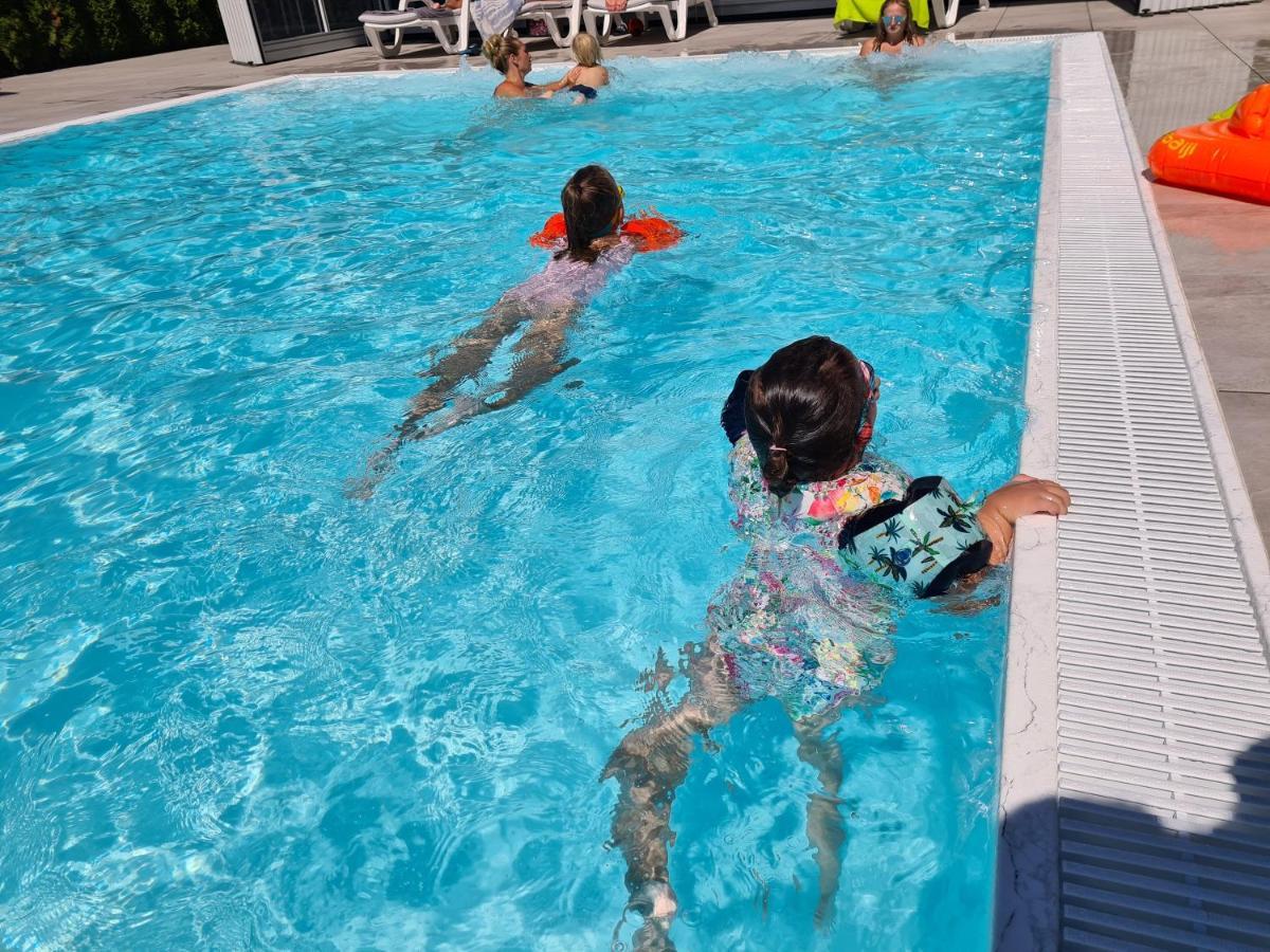 Osrodek Sea Star Premium Hotel ซาร์บินโนโว ภายนอก รูปภาพ